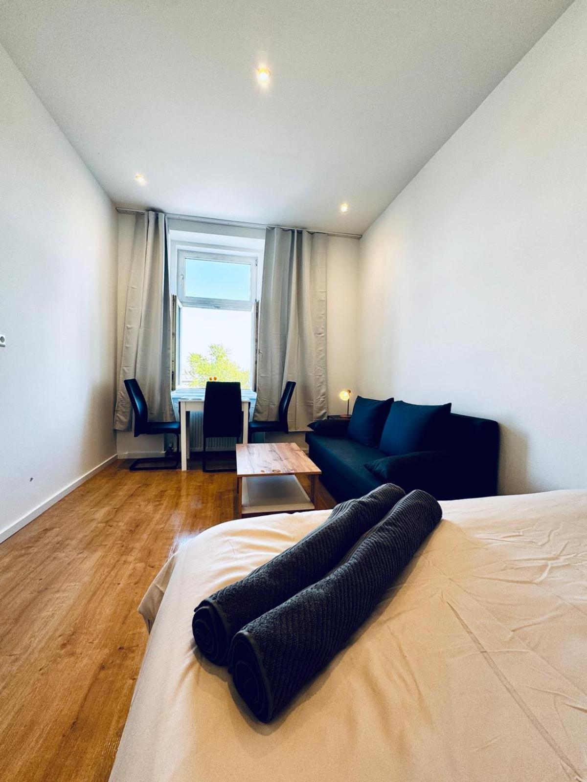 Spacious 3br Shared Near Kaufpark Alterlaa Apartment
