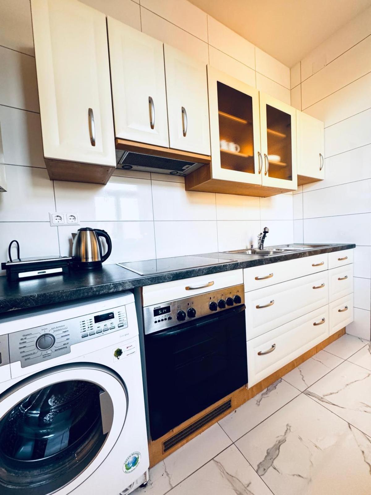 Spacious 3br Shared Near Kaufpark Alterlaa Apartment *