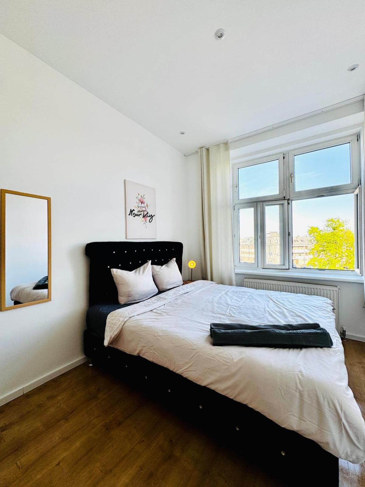 Apartment Spacious 3br Shared Near Kaufpark Alterlaa Wien