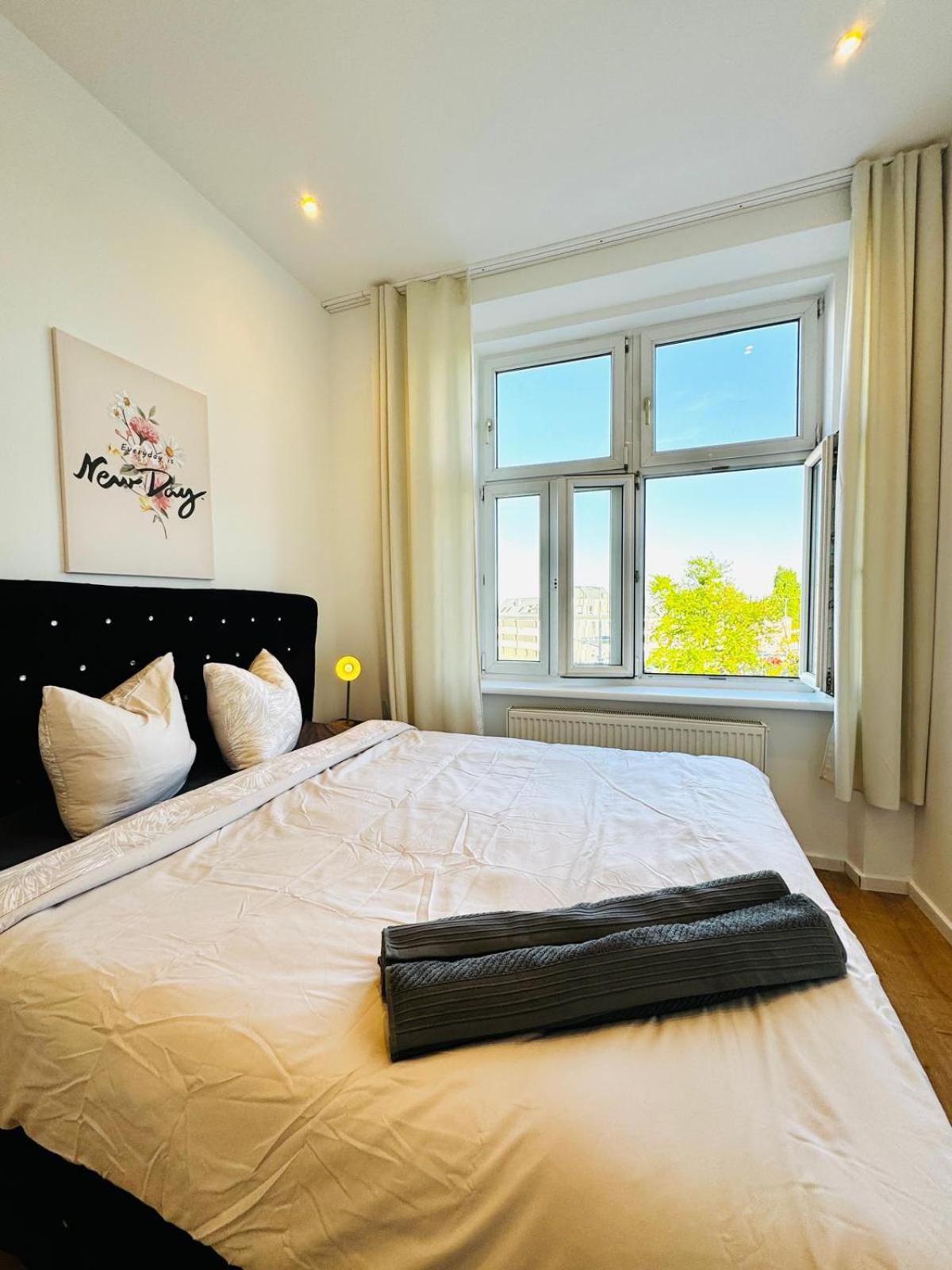Apartment Spacious 3br Shared Near Kaufpark Alterlaa